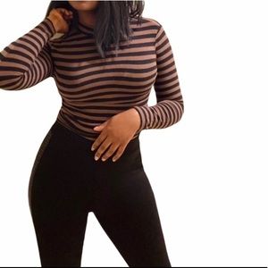 BROWN & BLACK TURTLE NECK.